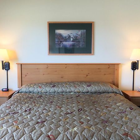 White Oak Inn And Suites Deer River エクステリア 写真
