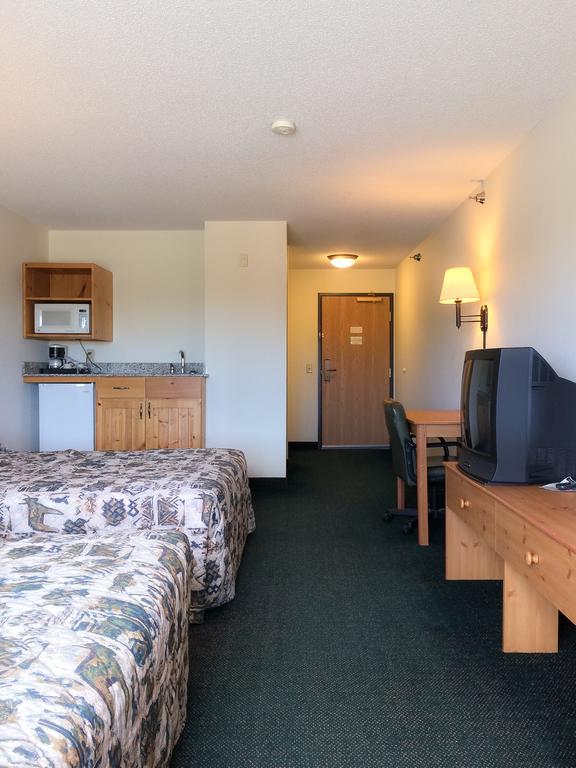 White Oak Inn And Suites Deer River エクステリア 写真